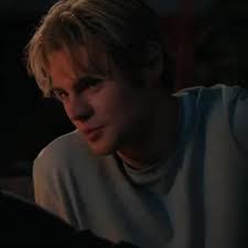 Gavin Walter's Instagram, Twitter & Facebook