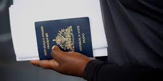 Une france coupée en deux. Le Comite D Urgence De L Oms Non Favorable Au Passeport Vaccinal Loop Haiti