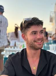 Hi guys! I'm moving back to Sydney from NT and looking for a casual/  contract role in a cafe! I'm an Irish qualified barista with loads of  customer service experience and 3