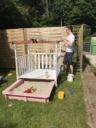 Wenn Gartentraume Wahr Werden Sandkasten Diy Sandkasten Diy Sandkasten Sandkasten Mit Spielhaus