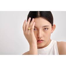 Yhpup Anello angelo rotondo alla moda per donna Gioielli con ciondolo  impermeabile in acciaio inossidabile Dichiarazione Regalo di gala in  metallo dorato Bijoux Ete