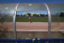 Stary stadion legii warszawa istniał do 17 listopada 2008 roku, a obecnie na jego miejscu stoi nowoczesny obiekt wybudowany przez miasto stołeczne warszawa. Stare Wroclawskie Stadiony Upadaja Ku Przestrodze Zdjecia Gazeta Wroclawska