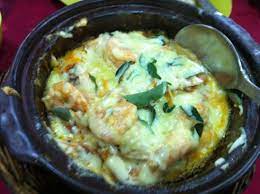 Jika di kota lain kerupuk itu di goreng, di bandung kerupuk itu direbus. Clay Pot Cheese Prawn Picture Of Kedai Makanan Rasa Lain Ipoh Tripadvisor