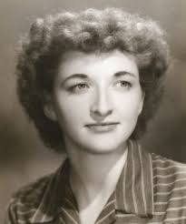 Nancy Maciejewski's Instagram, Twitter & Facebook