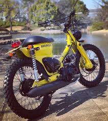 スーパーカブ専門店アトリカさんはinstagramを利用しています イエロー ブラックのオフロードスタイルのカスタムカブ完成 カブ90ベースで見た目だけでなく 各部も極力シンプルに仕上げて 走りもバッチリでバリバリ林道も攻めれちゃう1台です 全国発送 オーダー