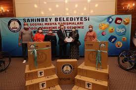 Şahinbey belediyesi en uzun bisiklet yolunu yaptı ve 3 bin 500 bisikleti gaziantep'e getirdi. Tahmazoglu Sosyal Medya Yarismacilarini Odullendirdi Gaziantep Soz