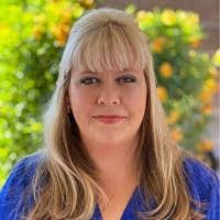 Arielle Pennington's Instagram, Twitter & Facebook