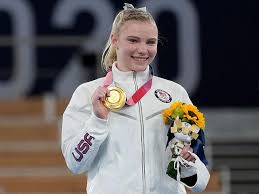 Jade carey is officially an olympic gold medalist! Zoaz5suao1guym