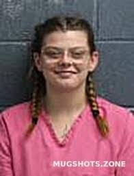 Summer Donaldson's Instagram, Twitter & Facebook