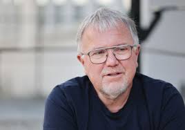 Raser mot politisk taushet. Nå får endelig Trond og Ester svar