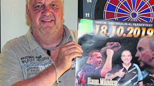 Darts-Legende Phil Taylor wirft in Hann. Münden