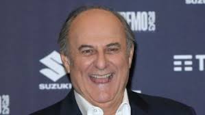 Gerry Scotti come Biagio Antonacci, la malattia (falsa) diventa notizia