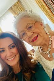 Kate Middleton: Sósia diz como lidou com falsos rumores