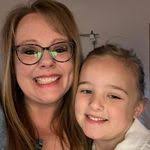 Amanda Flewelling's Instagram, Twitter & Facebook