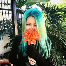 Suran The Hot Trend Female Vocalist Suran Green Hair Hair