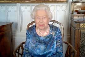 Queen Elizabeth Lets Out Rare Giggle During Chat With Jamaican Bobsledder About Lockdown Workout In 2020 Queen Videos Queen Elizabeth Royal Video