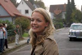 Eva brenner zeigt es im basteltipp zu folge 140 von zuhause im glück. Eva Brenner Was Macht Der Zuhause Im Gluck Star Heute Liebenswert Magazin