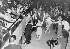 images?q=tbn:ANd9GcTmgrLLqpwxHvsTg8qW5QQPZ2DpKB1Spj5hJw&s