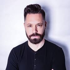 Demi Garner (@demiwalkup91)