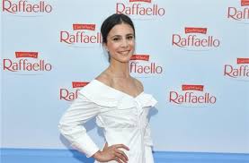 September 2015 |copyright universum film stars aylin tezel. Aylin Tezel Verbringt Viel Zeit In London