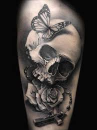 Tu n'es pas doué en la matière et tu ne sais pas par où commencer ? Tatouage Homme Tete De Mort Realiste Sur Bras Tatouage De Crane Tatouage Mort Modele Tatouage
