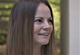 Verdensrekordholder løber med hæder i en regn af guldglimmer