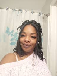 Who else Birthday was it yesterday… I had fun in a snow storm yesterday lbs  🎂🎉❄️