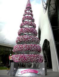 50 Adorable Pink And Purple Christmas Decoration Ideas Homedecorish Unique Christmas Trees Christmas Tree Unusual Christmas Trees