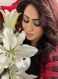 I can love me better than you can…. FLOWERS SINGLE + VIDEO OUT NOW.  https://mileycyrus.lnk.to/Flowers