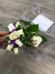 This flower hat box includes hydrangea, peonies, rose, bush rose, eustoma, cotton, carnations, floral oasis and decor. George S Flowers Roanoke Va Flower Reviews