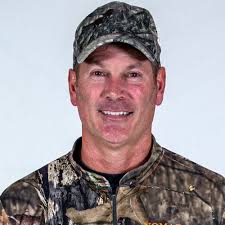 Tom Ware's Instagram, Twitter & Facebook