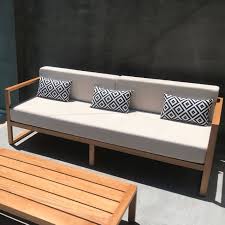 Woodyclass A1 Luxe Dogal Ahsap Uclu Koltuk Sofa Bahce Sedir Fiyatlari Ve Ozellikleri Koltuklar Ev Dekoru Ahsap Desenleri
