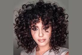 È una mossa molto intelligente per gestire . Come Dare Volume Ai Capelli Ricci Emerlab