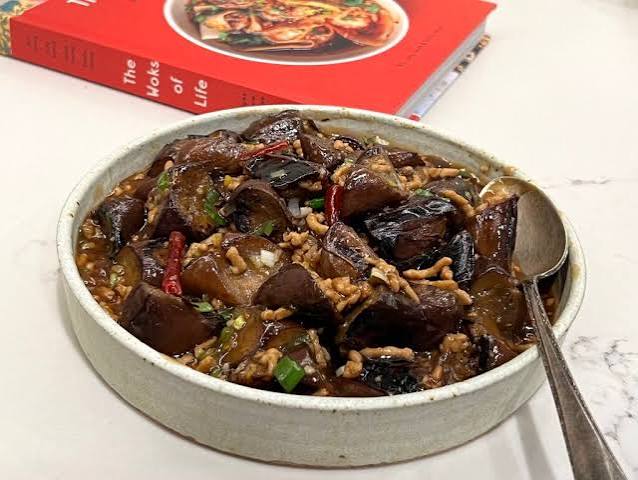 Qiezi Doufu Bao
