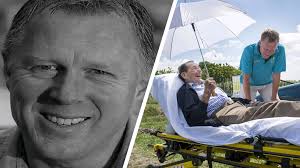 Stichting ambulance wens nederland is een groep van 270 medisch geschoolde vrijwilligers die dagelijks gratis laatste wensen vervullen van immobiele (mensen die afhankelijk zijn van ambulancevervoer) terminale patiënten met behulp van speciaal daarvoor ontwikkelde ambulances. 59k6mn3dfa01mm