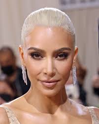 Kim Kardashian Dragged For Her “Botched” Hair At The Met Gala