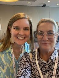 Karen Ellenwood's Instagram, Twitter & Facebook