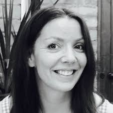 Mandy Helm's Instagram, Twitter & Facebook