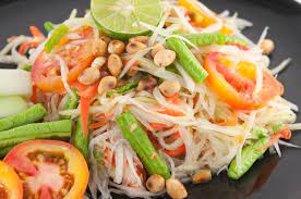 In combination with freshly shredded green papaya, juicy tomatoes and delicious peanuts, you can not go wrong while ordering this meal. 8 Irresistible Vegetarian Thai Dishes