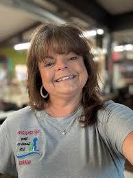 Doreen Beckett's Instagram, Twitter & Facebook