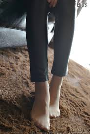 小C 丝足便餐Vol.62 《肉丝足底》[IESS异思趣向]美丝美腿美图P.8 -内衣丝袜-爱看尤物图www.akywt.com