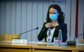 Tímea, akár egy rendőrségi hírben. Szabo Timea Orban Elkepesztoen Veszelyes Jatszmat Folytat Hogy Megint Az Eszement Focioruletenek Hodolhasson Szmo Hu