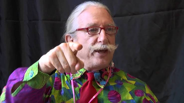 Patch Adams presentation moved to Braden Auditorium - News - Illinois State