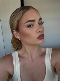 Hey everyone, I'm a photographer based in Co.Offaly. I have experience in  many different areas including music/gig/artist photoshoots. My 2025 diary  is now open, please email allyinthemomentphotography@gmail.com or PM to  book! |