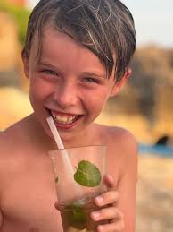 Can someone edit this senior yearbook photo?