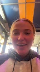 Julia Nicholson (@julnich)