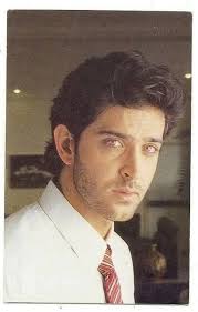 Today marks 25 years of Kaho Na Pyaar Hai. This day in 2000 replaced paper  cuttings of heroes