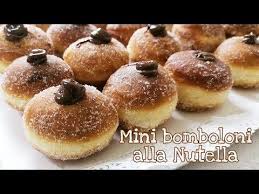 Friggere i bomboloni in abbondante olio di semi. Le Ricette Di Terroresplendore Mini Bomboloni Alla Nutella Ricette Dolci Fritti Ricette Dolci