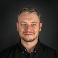 500+ "Oliver Berg" profiles