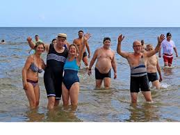 Maybe you would like to learn more about one of these? Anbaden Auf Usedom Bei Zehn Grad Na Und